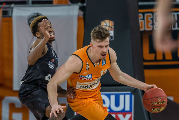 职业生涯的 职业生涯的