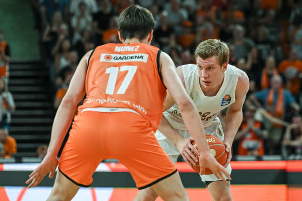 与创造者 与创造者